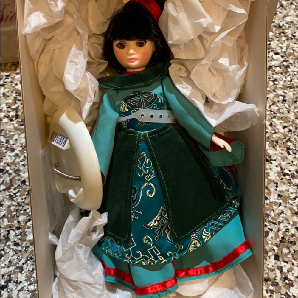 Susan Gibson Mandarin doll mandarin